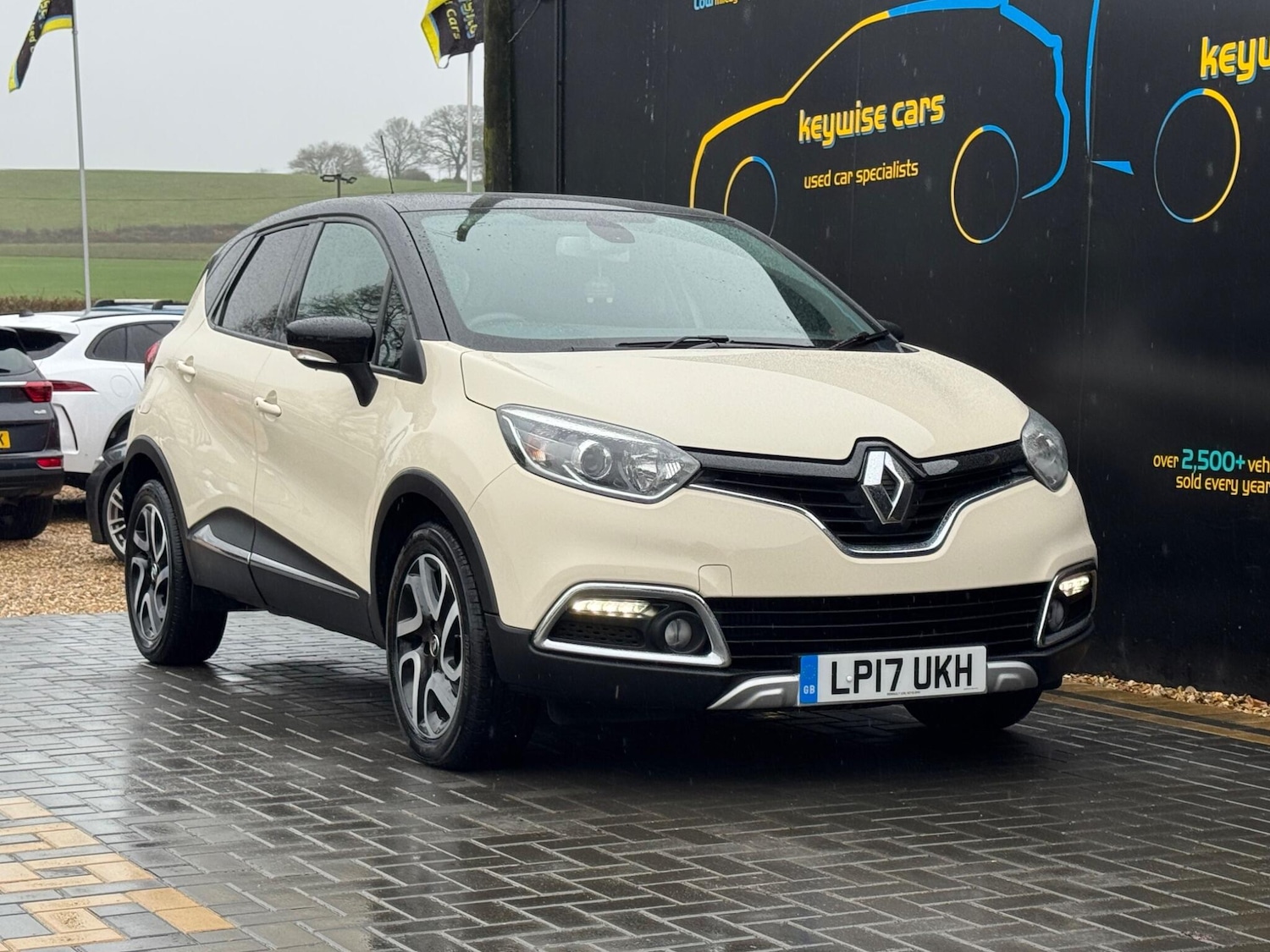 Used Renault Captur 2017 for sale - 77510981: Photo 9
