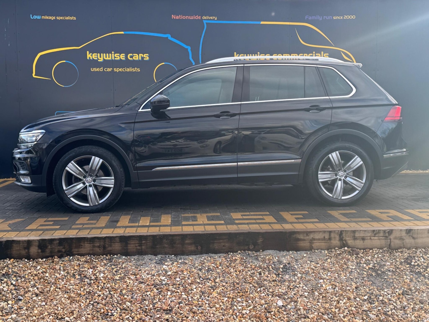 Used Volkswagen Tiguan 2017 for sale - 77469241: Photo 2