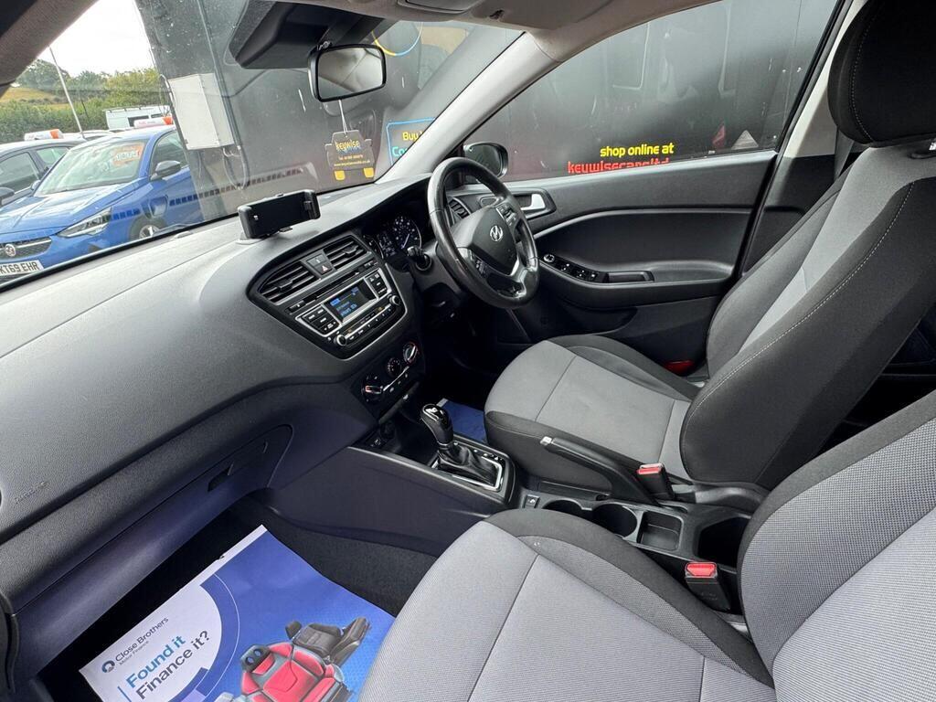 Used Hyundai i20 2017 for sale - 76689051: Photo 9