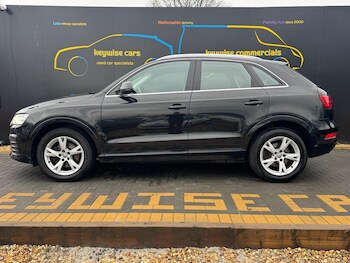 Used Audi Q3 2017 for sale - 77330643: Photo