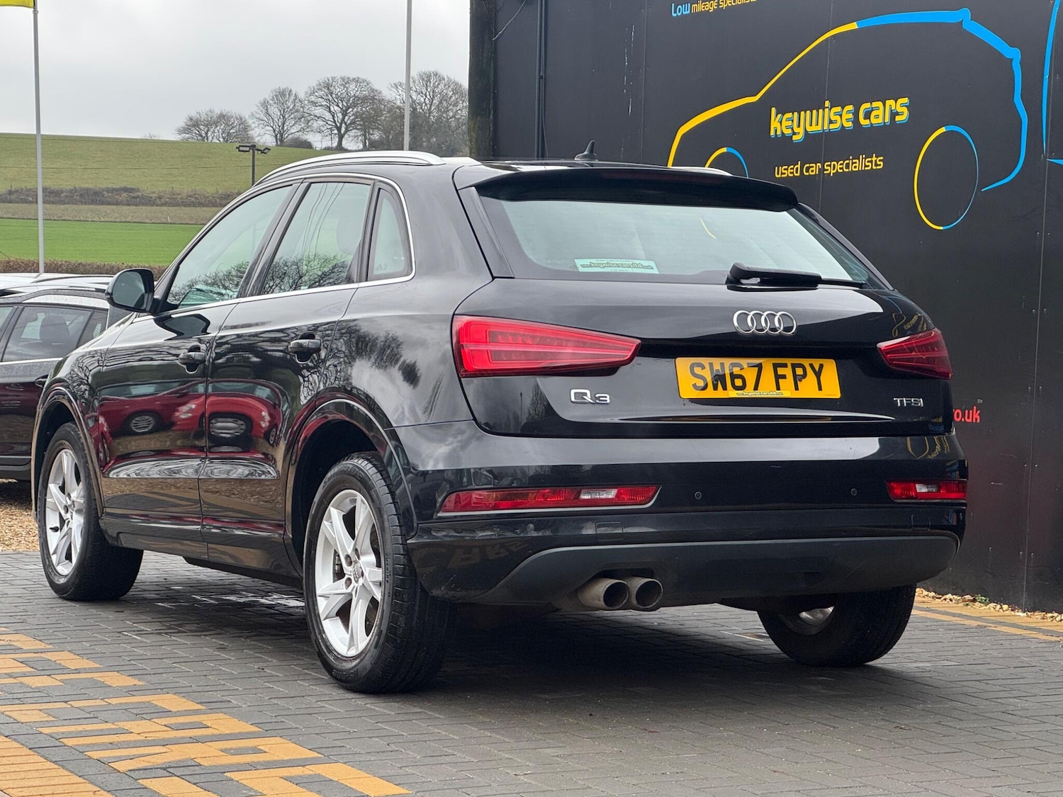 Used Audi Q3 2017 for sale - 77330643: Photo 3