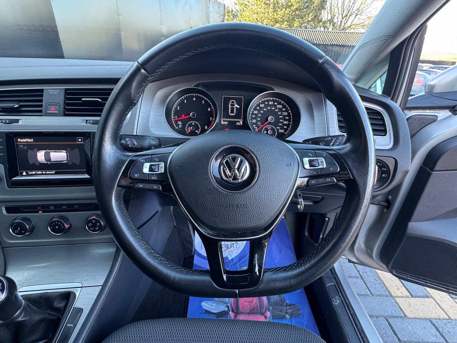 Used Volkswagen Golf 2015 for sale - 77131051: Photo 23