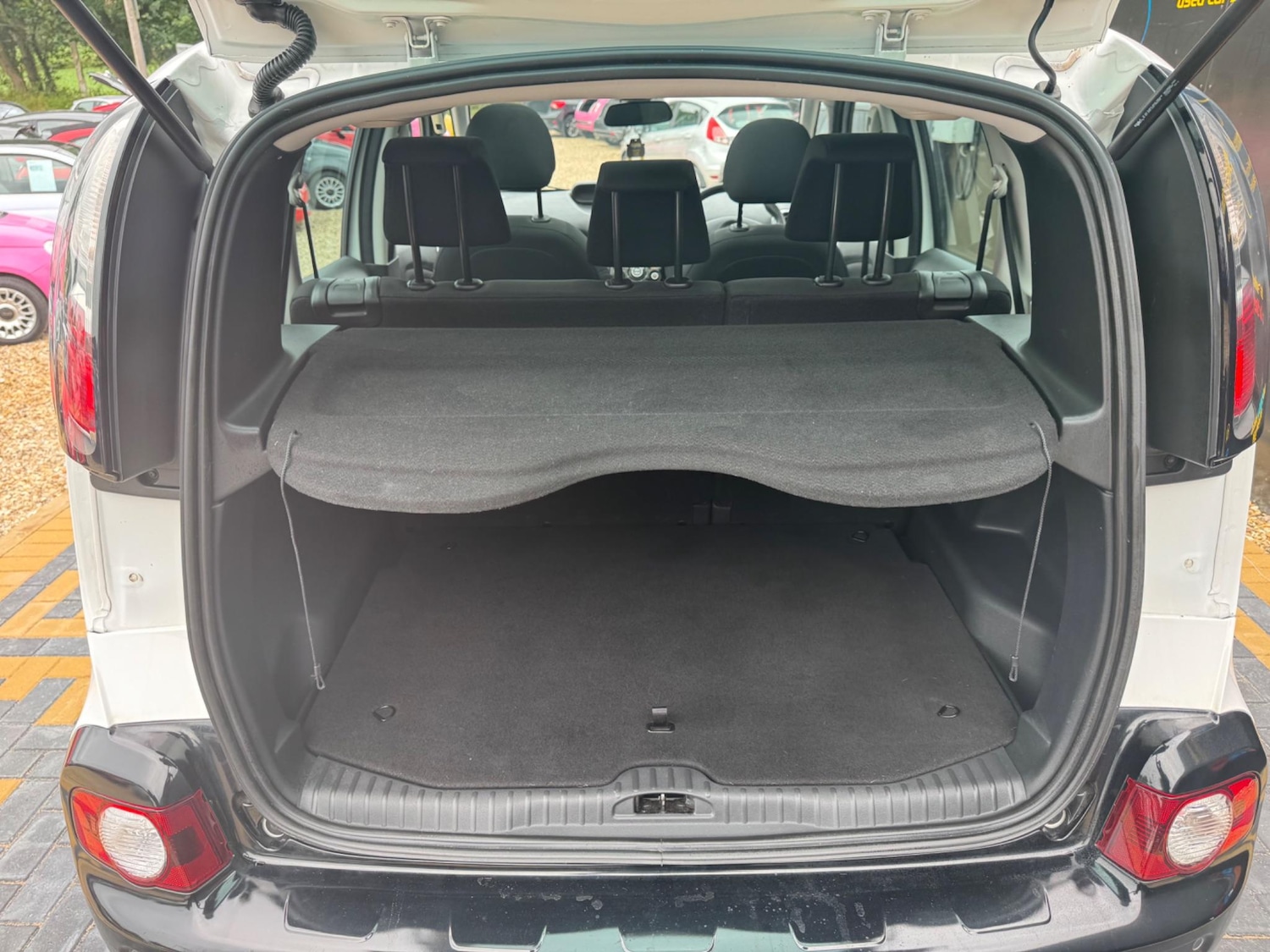 Vehicle 21