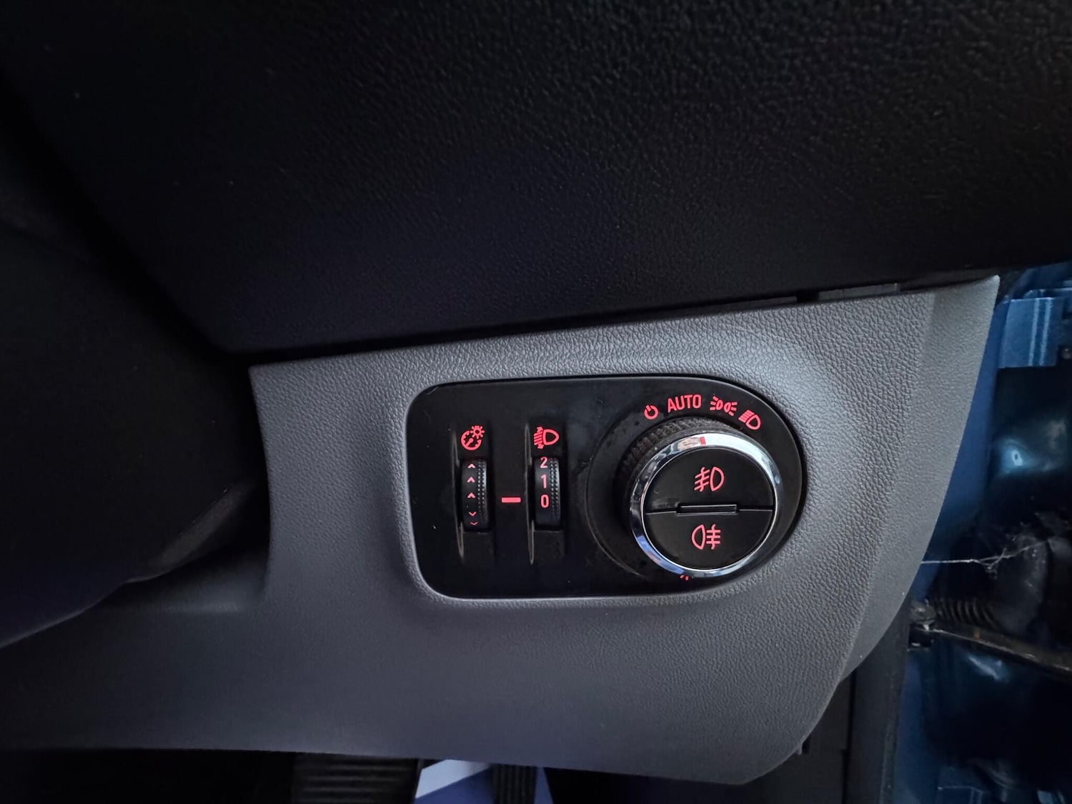 Used Vauxhall Corsa 2016 for sale - 77229719: Photo 32