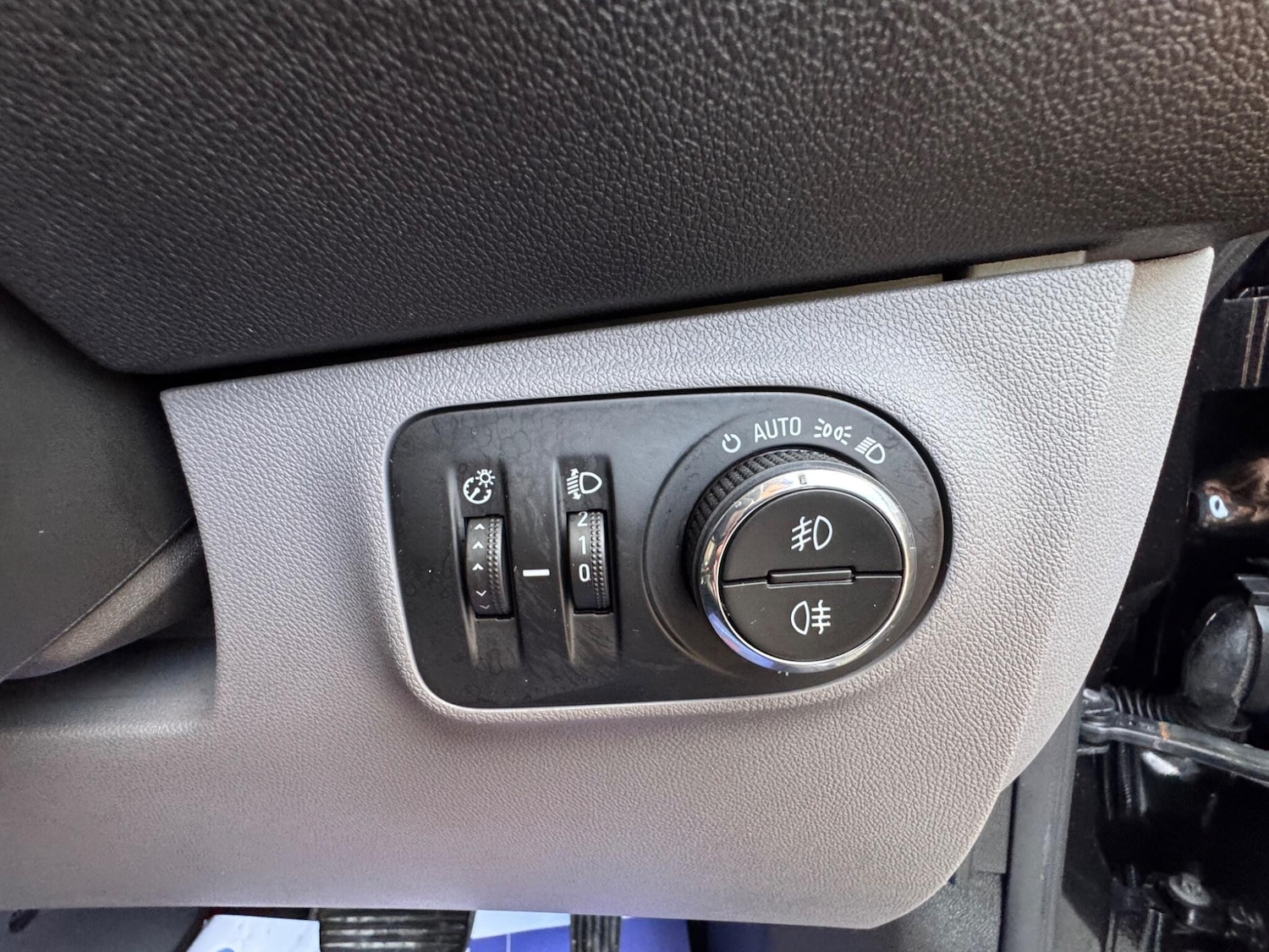 Used Vauxhall Corsa 2016 for sale - 76371479: Photo 33