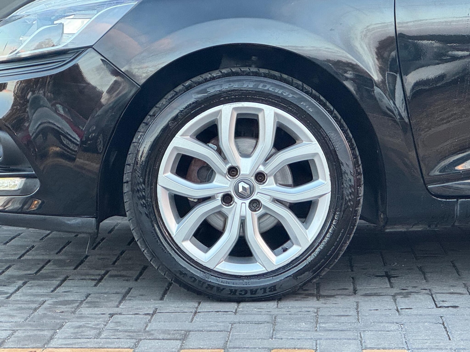 Used Renault Clio 2017 for sale - 76499455: Photo 11