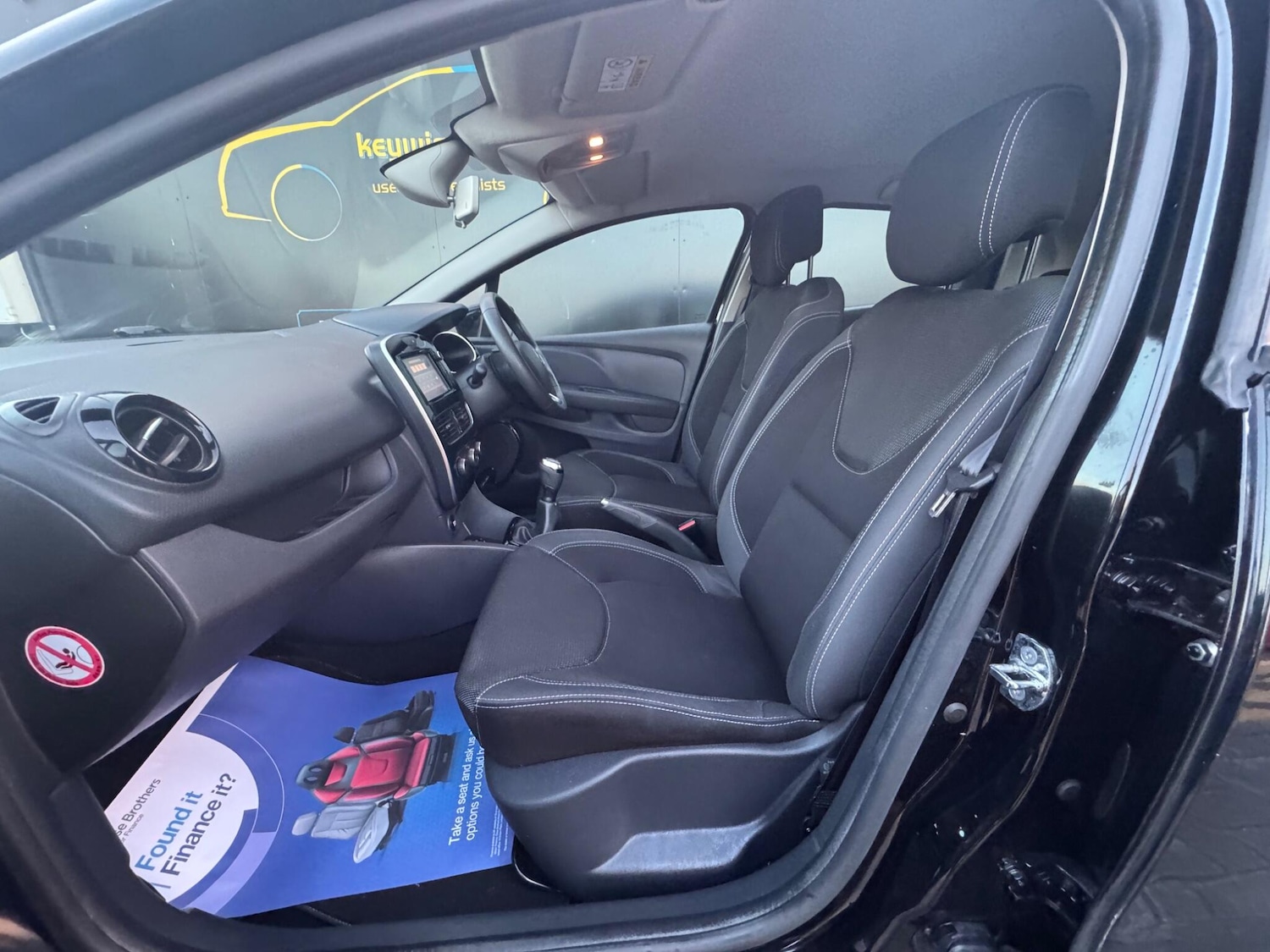 Used Renault Clio 2017 for sale - 76499455: Photo 17