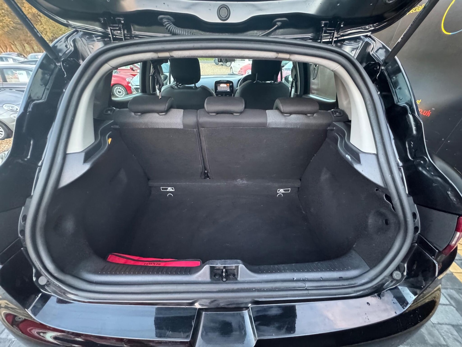 Used Renault Clio 2017 for sale - 76499455: Photo 21