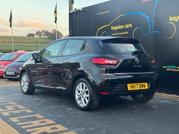 Used Renault Clio 2017 for sale - 76499455: Photo