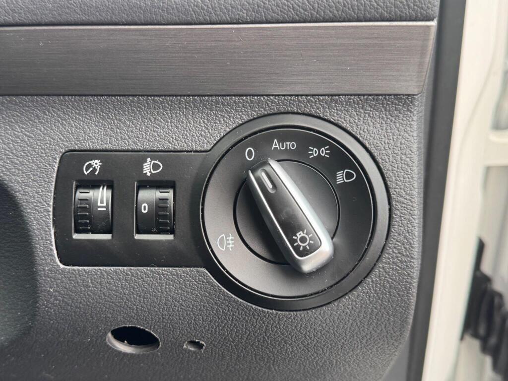 Used Volkswagen Touran 2012 for sale - 77440443: Photo 35