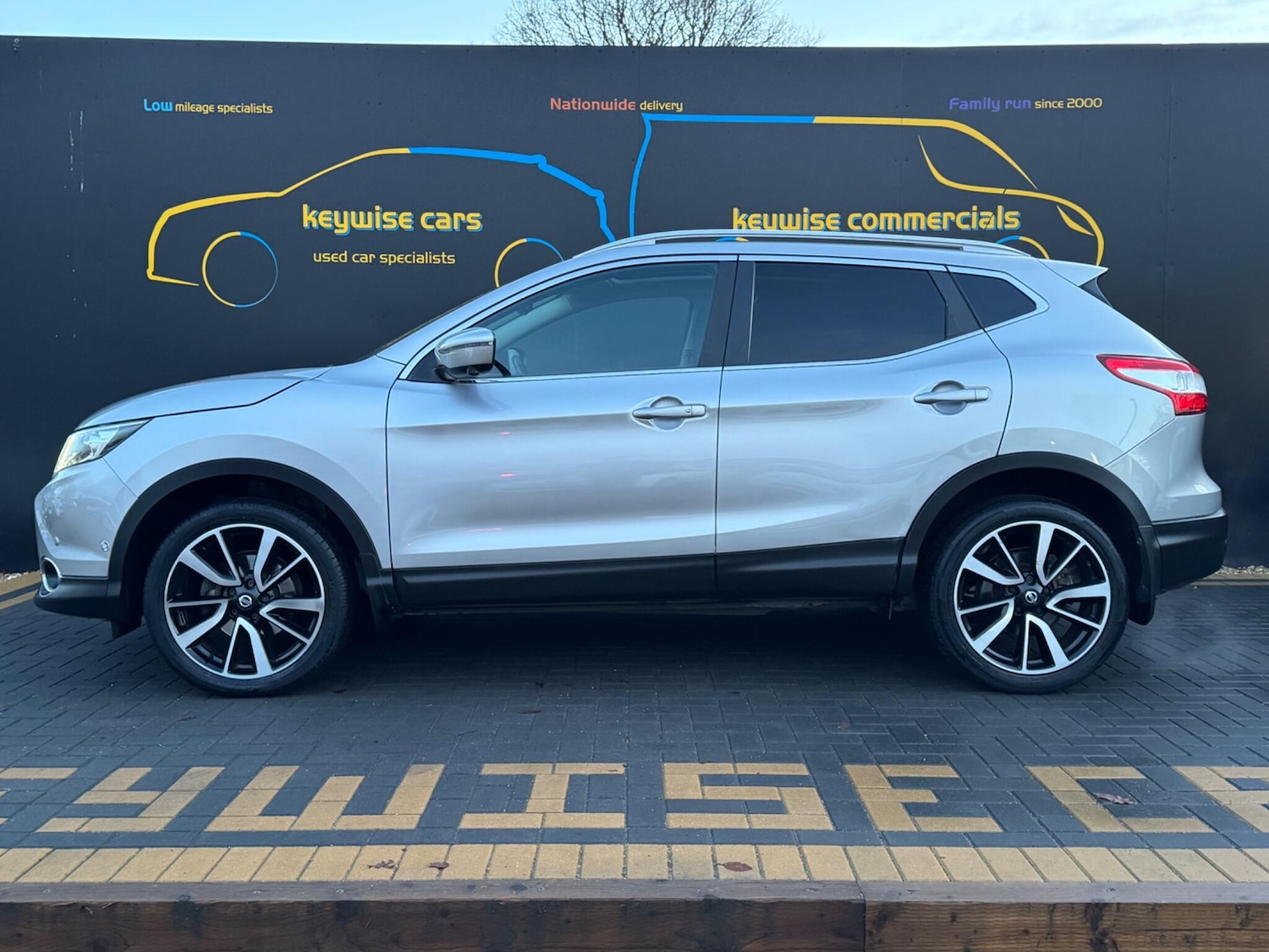 Used Nissan Qashqai 2017 for sale - 77163169: Photo 2