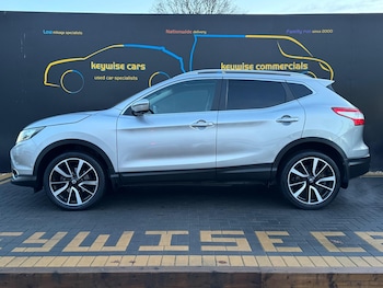 Used Nissan Qashqai 2017 for sale - 77163169: Photo