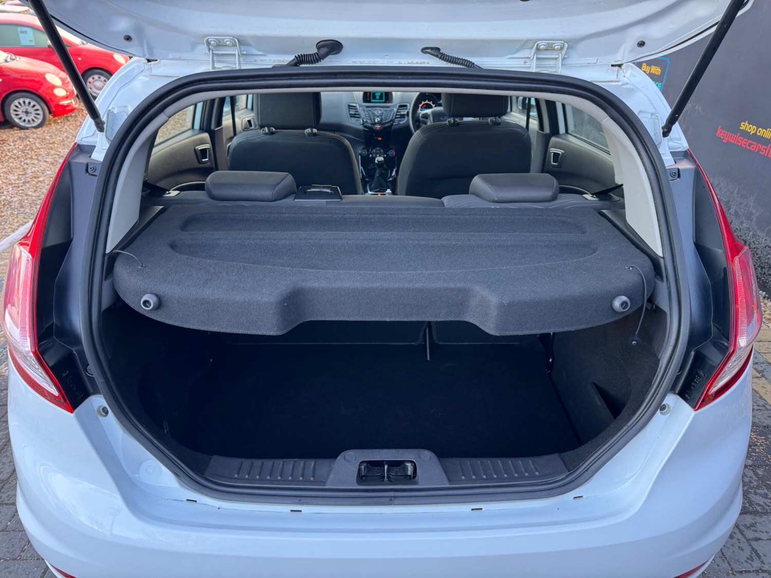 Used Ford Fiesta 2015 for sale - 77120335: Photo 26