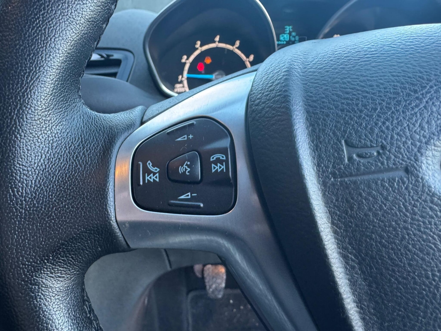 Used Ford Fiesta 2015 for sale - 77120335: Photo 28