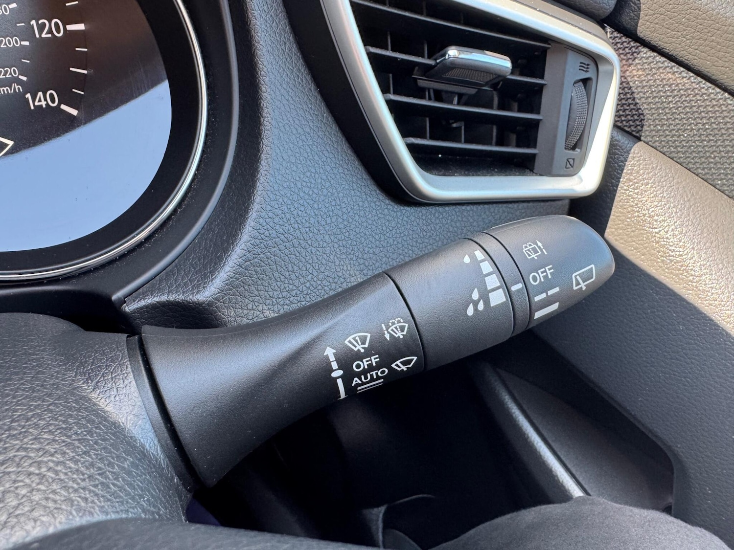 Used Nissan X-Trail for sale - 77957014: Photo 32