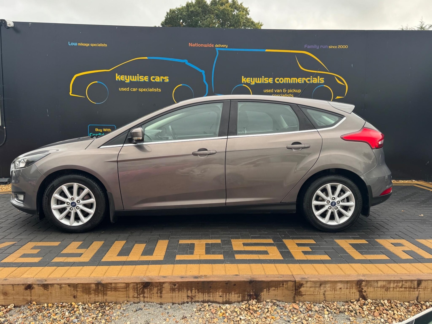Used Ford Focus 2017 for sale - 76167551: Photo 2