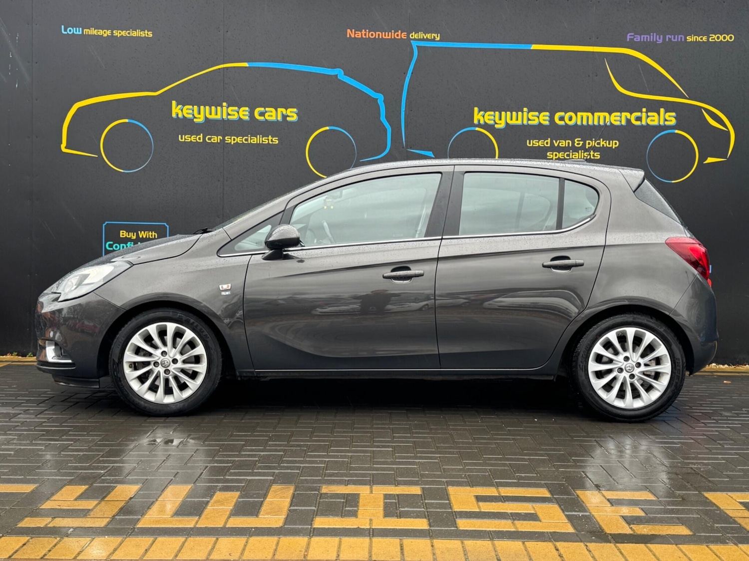 Used Vauxhall Corsa 2016 for sale - 77597972: Photo 2