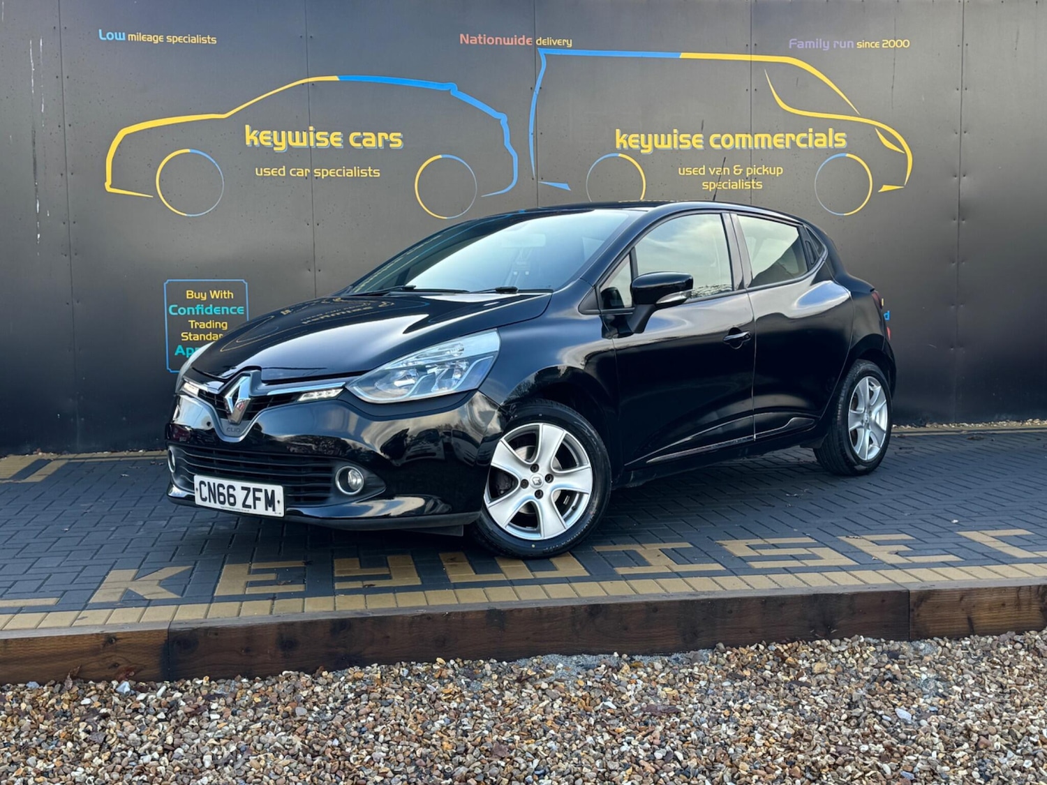 Used Renault Clio 2016 for sale - 76824216: Photo 1
