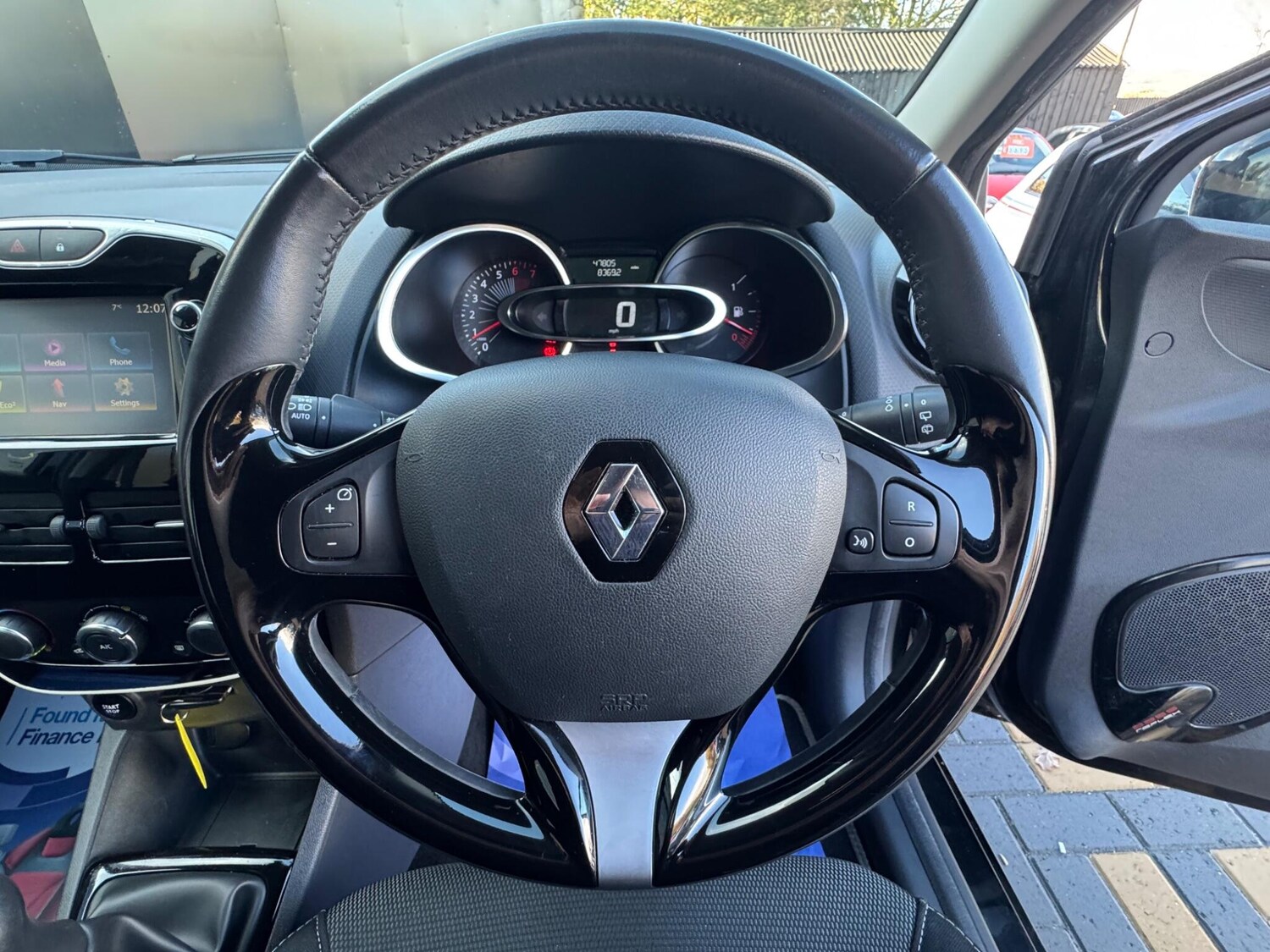 Used Renault Clio 2016 for sale - 76824216: Photo 23