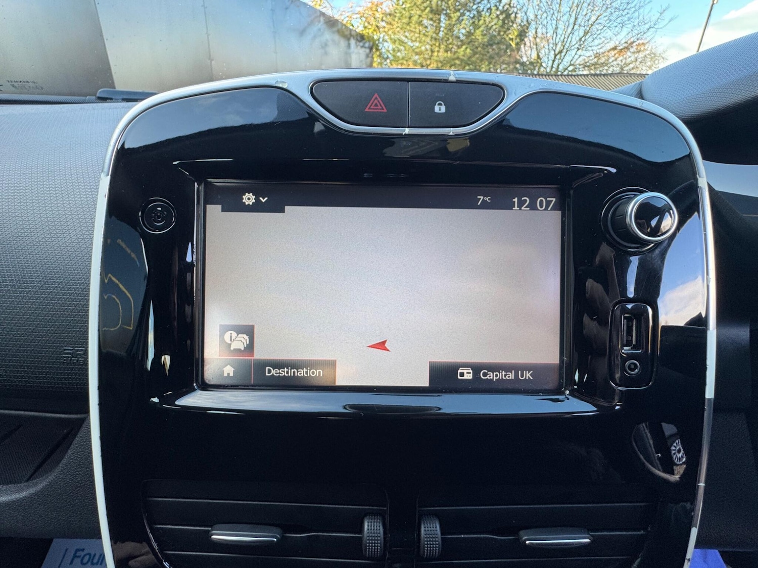 Used Renault Clio 2016 for sale - 76824216: Photo 28