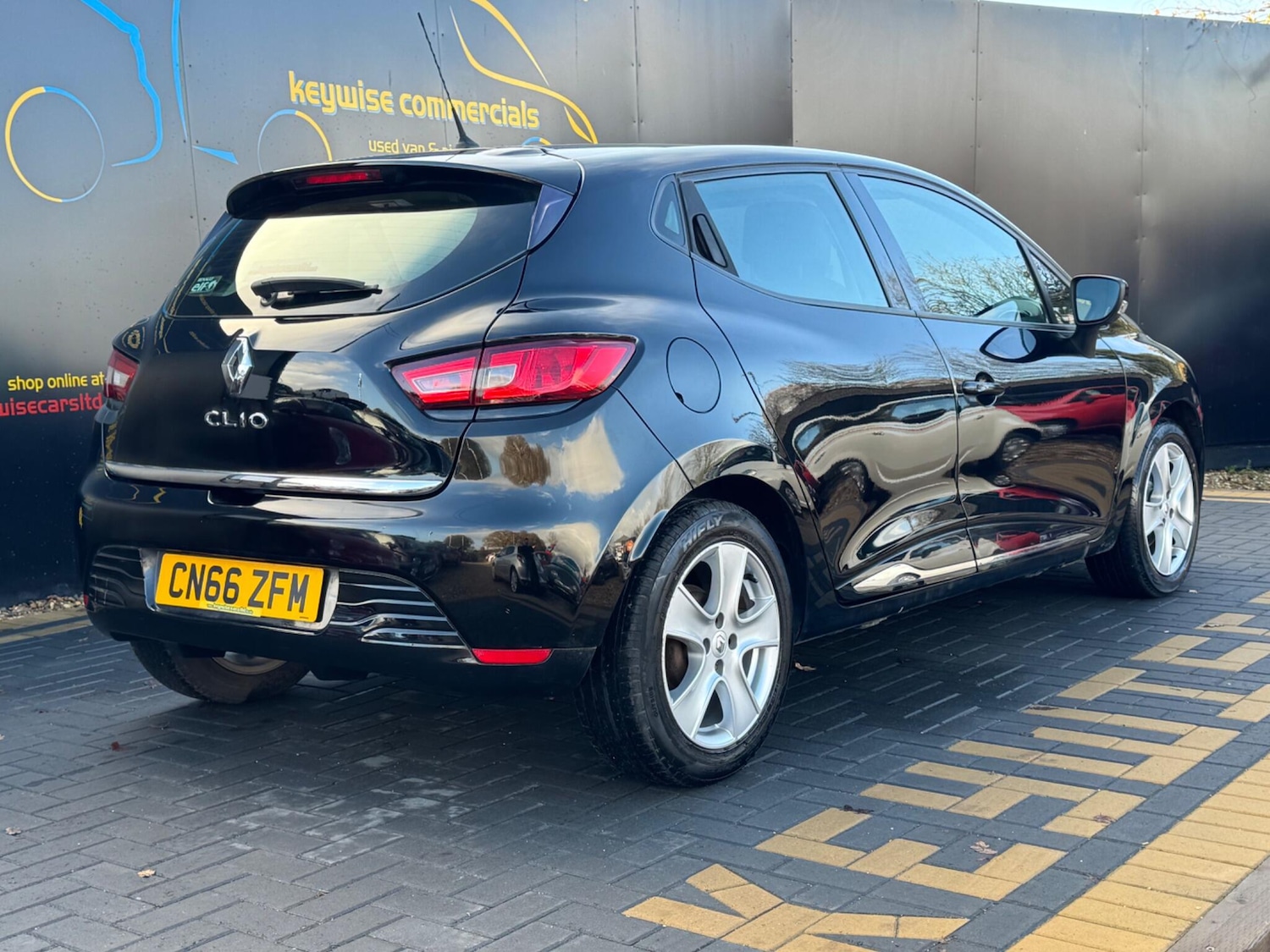 Used Renault Clio 2016 for sale - 76824216: Photo 5