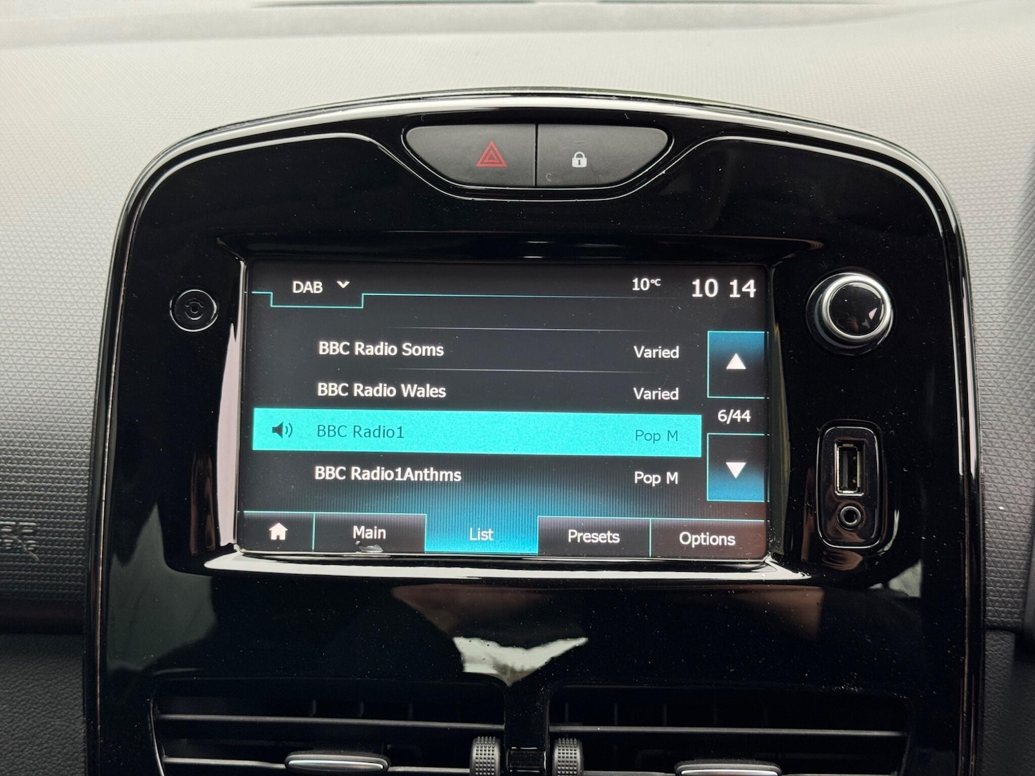 Used Renault Clio 2016 for sale - 76408848: Photo 27