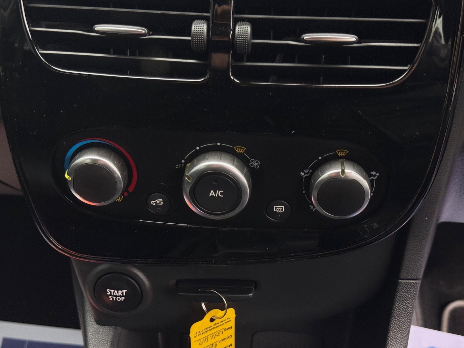 Used Renault Clio 2016 for sale - 76408848: Photo 28