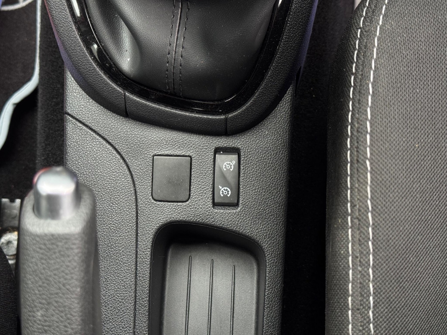 Used Renault Clio 2016 for sale - 76408848: Photo 30