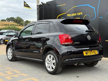 Used Volkswagen Polo 2013 for sale - 79373330: Photo