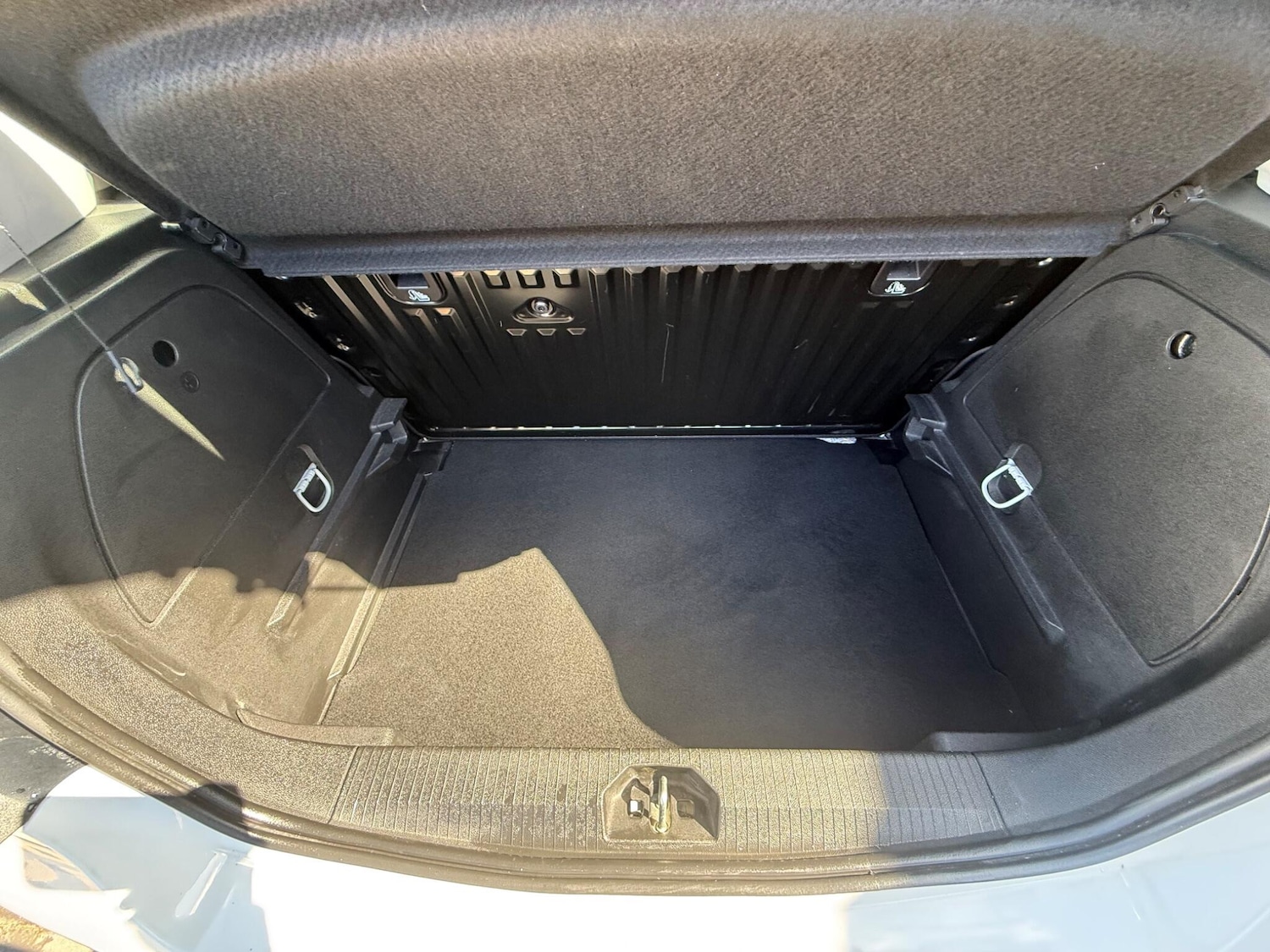 Used Vauxhall Corsa 2015 for sale - 78116123: Photo 21