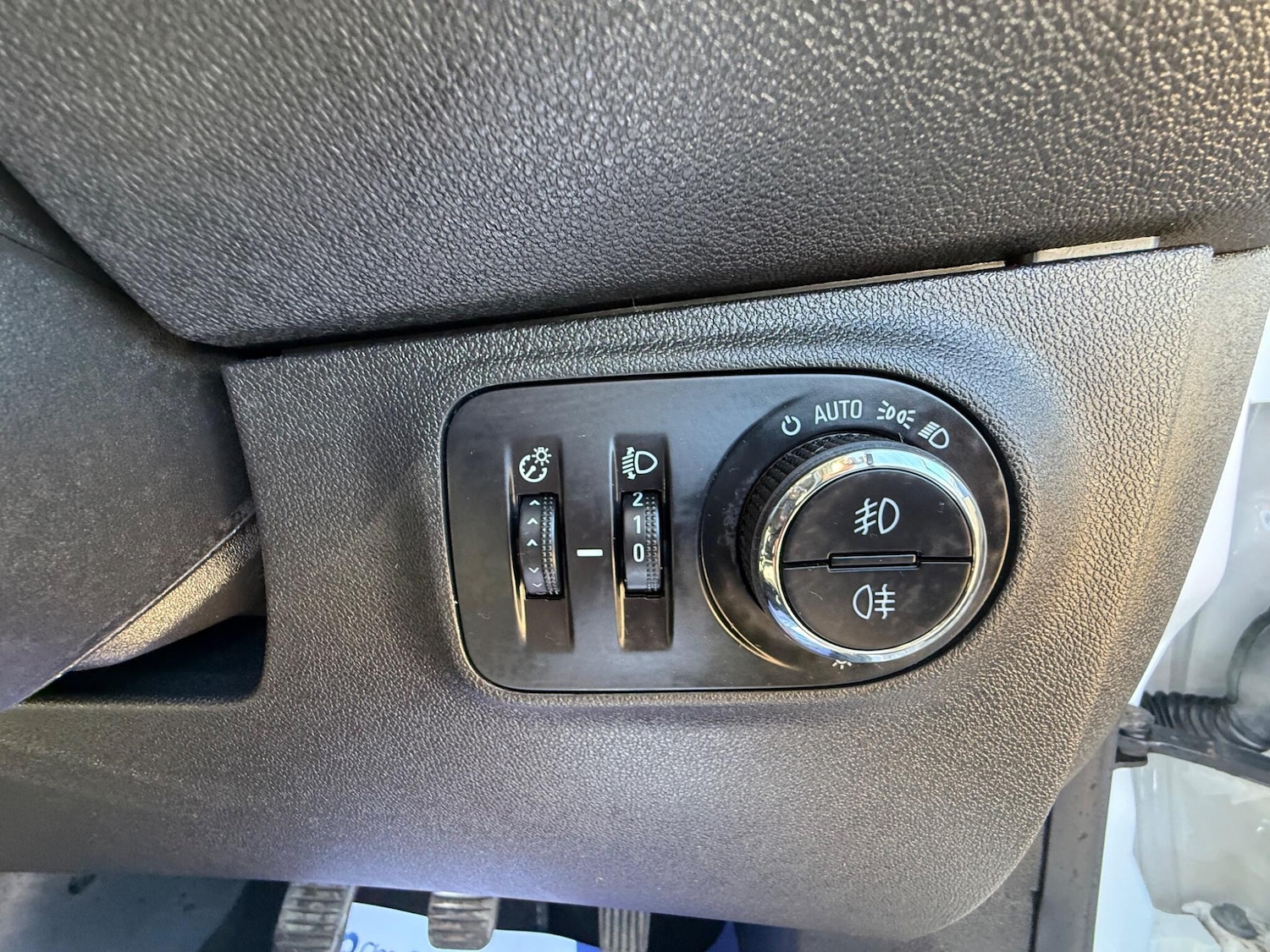 Used Vauxhall Corsa 2015 for sale - 78116123: Photo 27