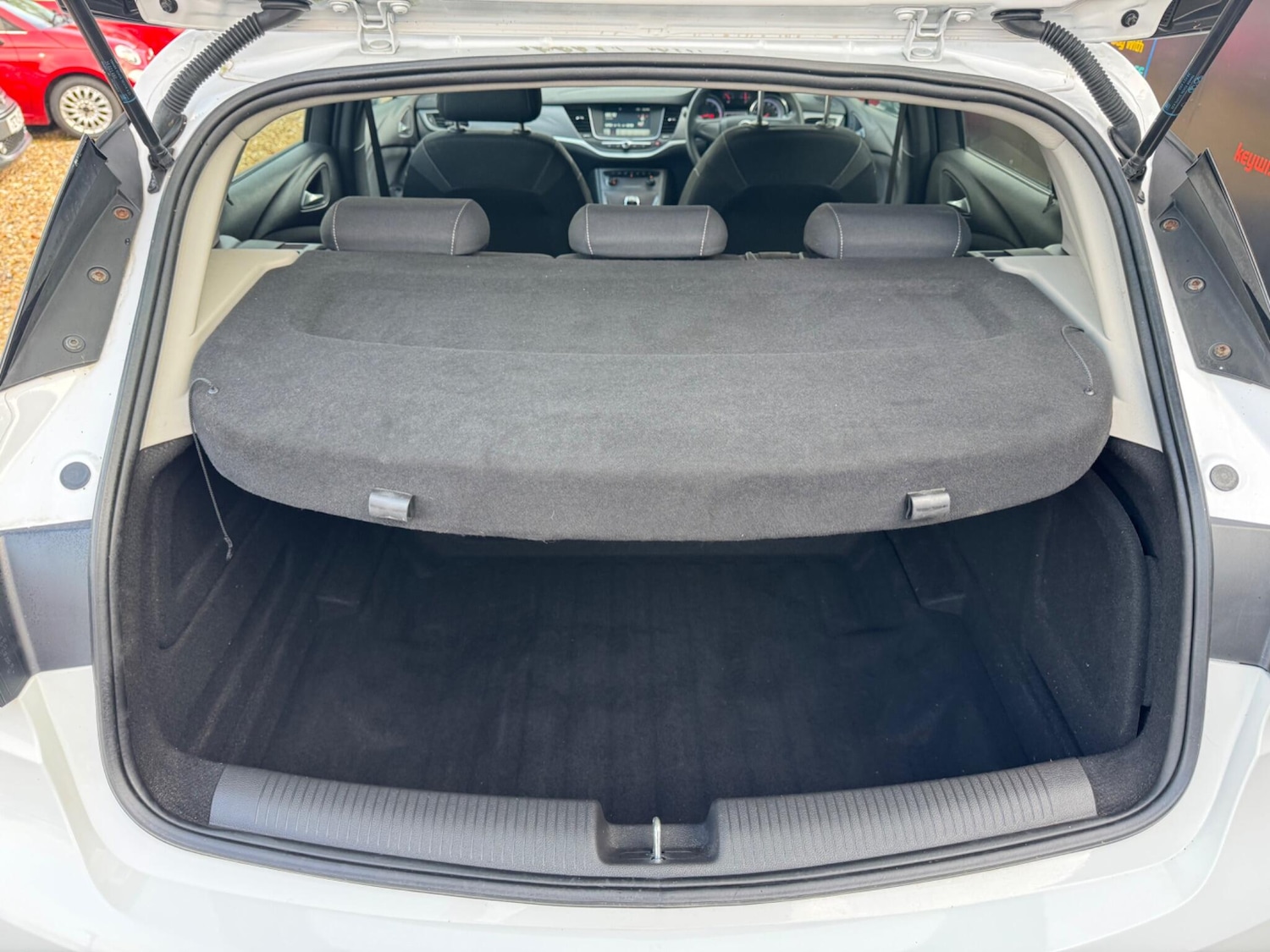 Used Vauxhall Astra 2017 for sale - 76991970: Photo 21