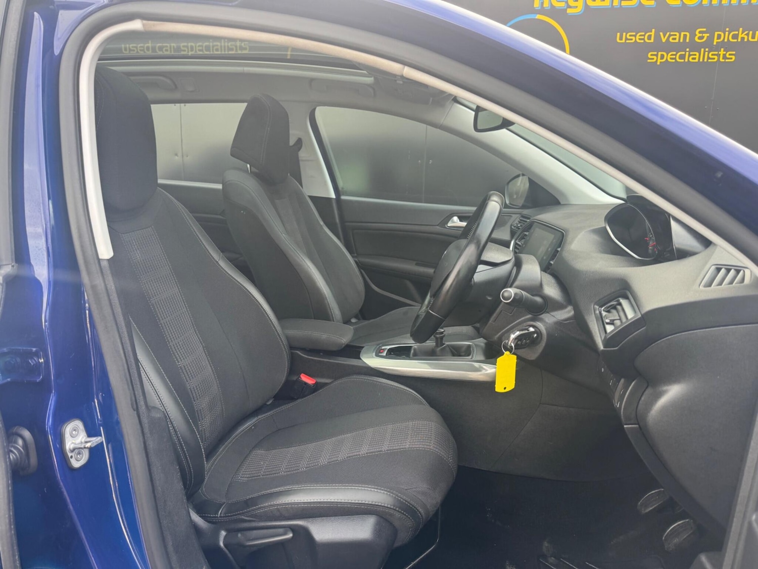 Used Peugeot 308 2019 for sale - 77029466: Photo 17