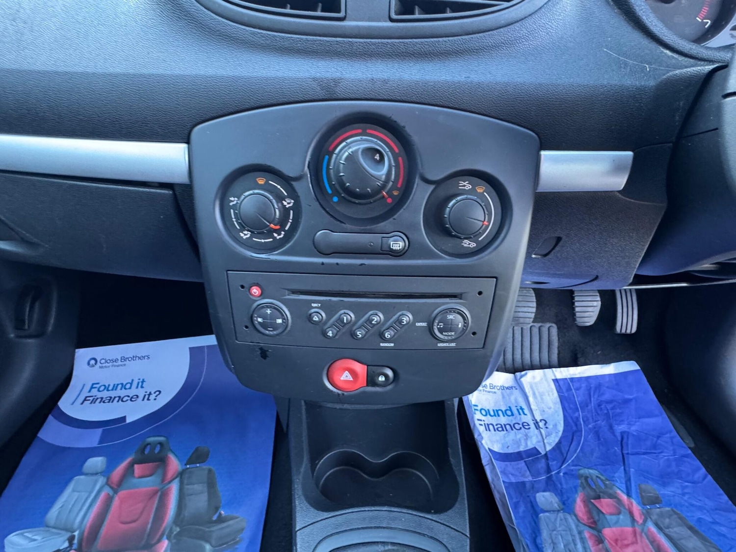 Used Renault Clio 2008 for sale - 76633440: Photo 25