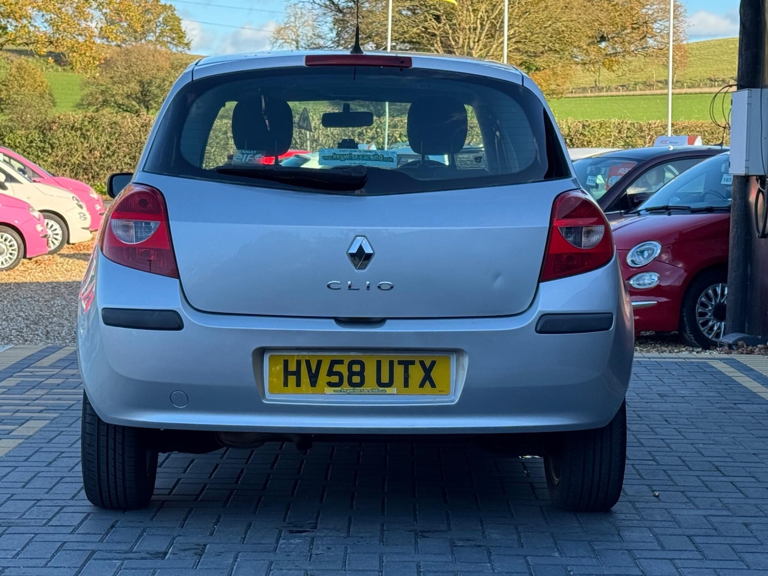 Used Renault Clio 2008 for sale - 76633440: Photo 4