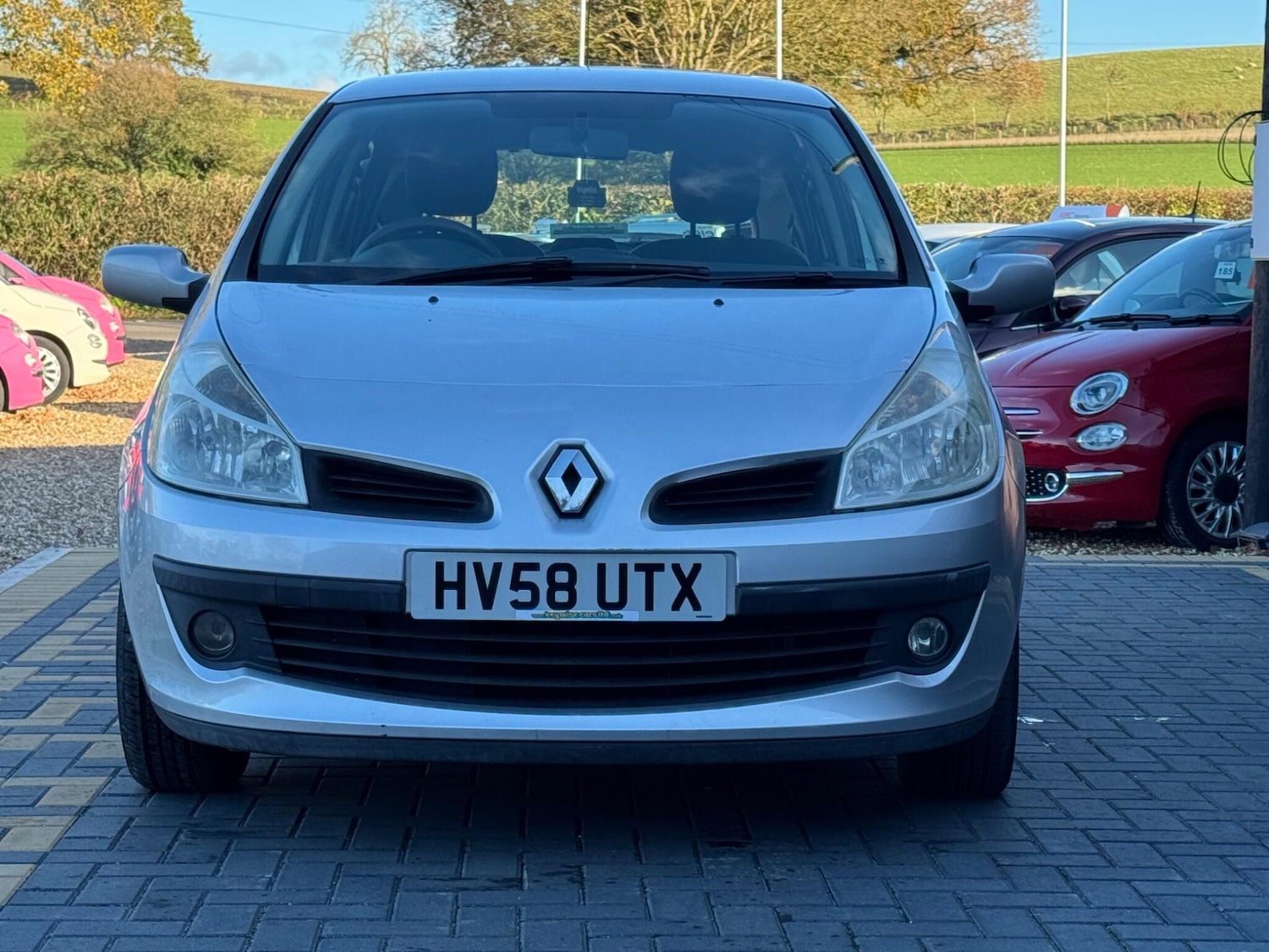 Used Renault Clio 2008 for sale - 76633440: Photo 8