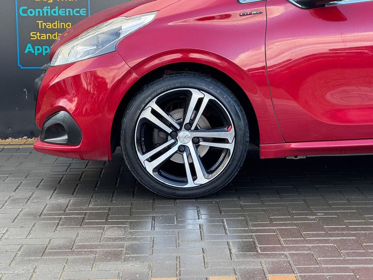 Used Peugeot 208 2017 for sale - 77839918: Photo 11