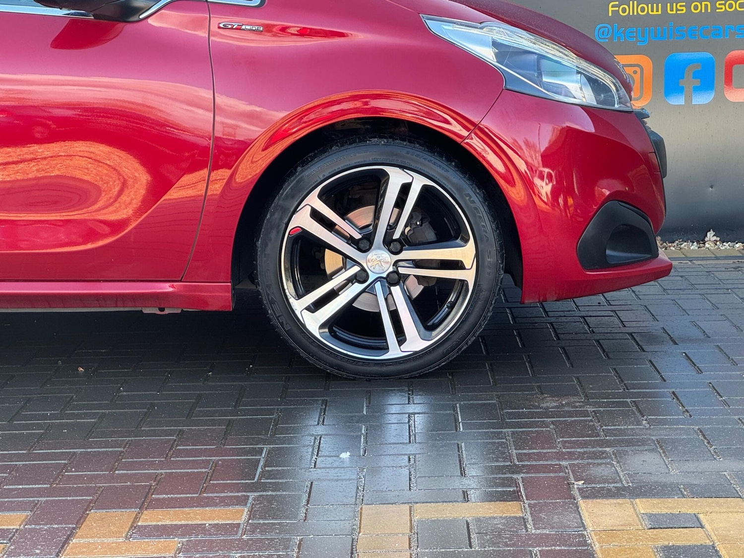 Used Peugeot 208 2017 for sale - 77839918: Photo 15