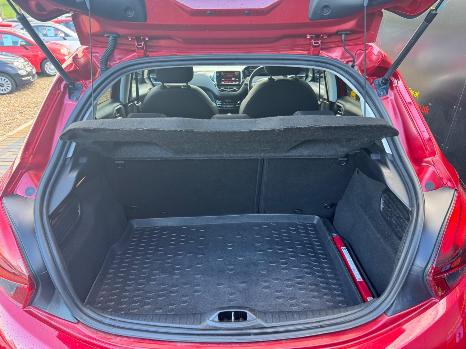 Used Peugeot 208 2017 for sale - 77839918: Photo 24