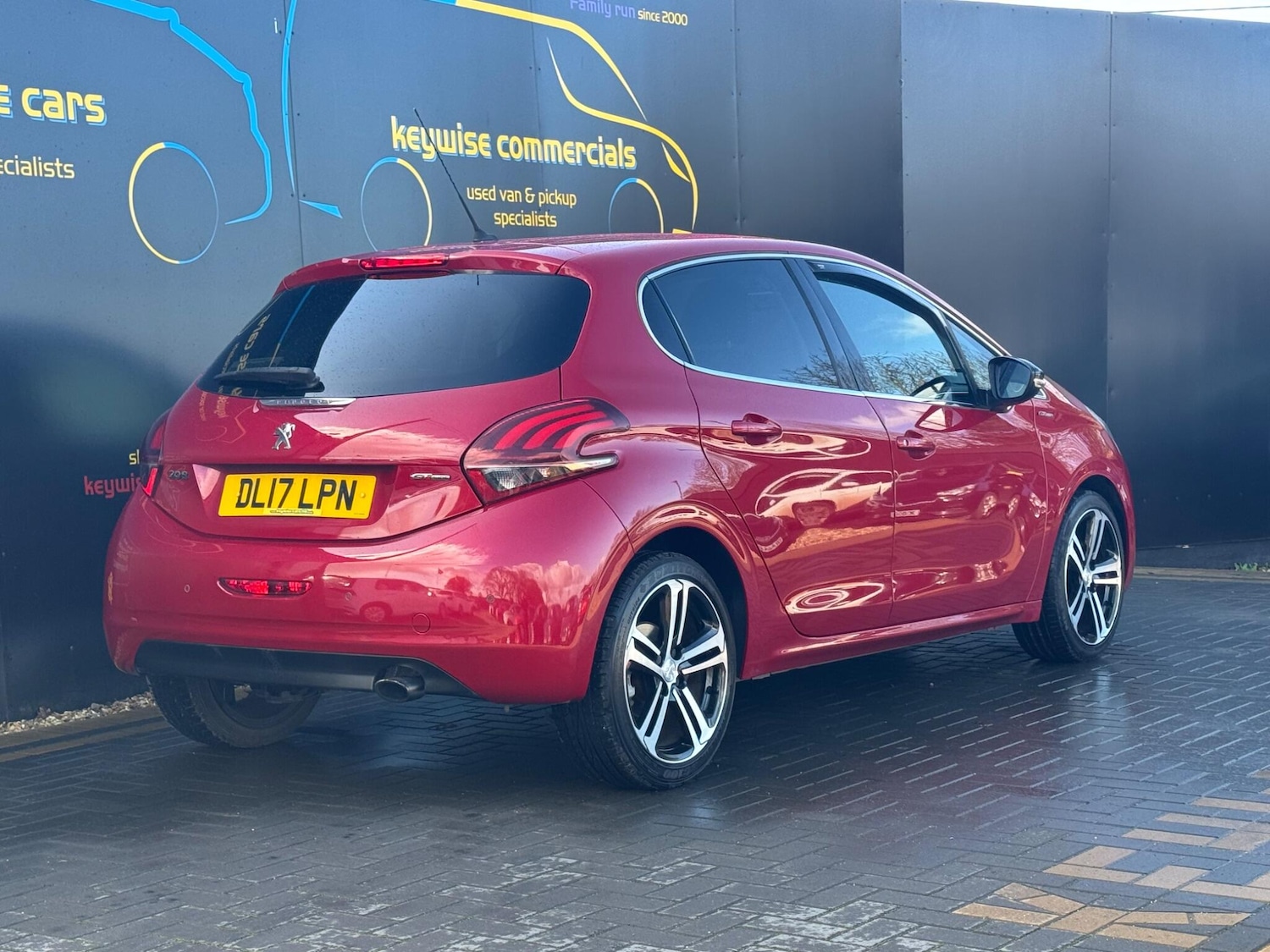 Used Peugeot 208 2017 for sale - 77839918: Photo 6