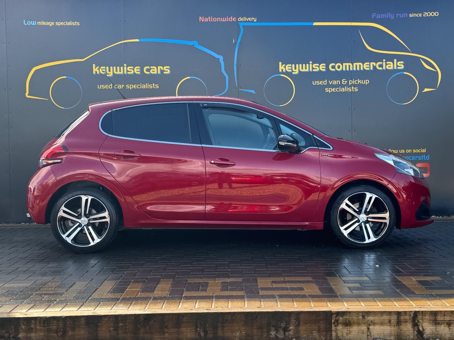 Used Peugeot 208 2017 for sale - 77839918: Photo 7