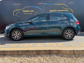 Used Volkswagen Golf 2017 for sale - 79590319: Photo