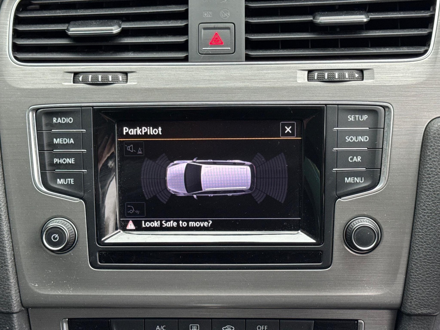 Used Volkswagen Golf 2014 for sale - 77598504: Photo 29