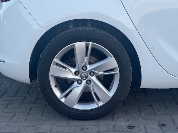 Used Vauxhall Astra 2012 for sale - 76226632: Photo 9