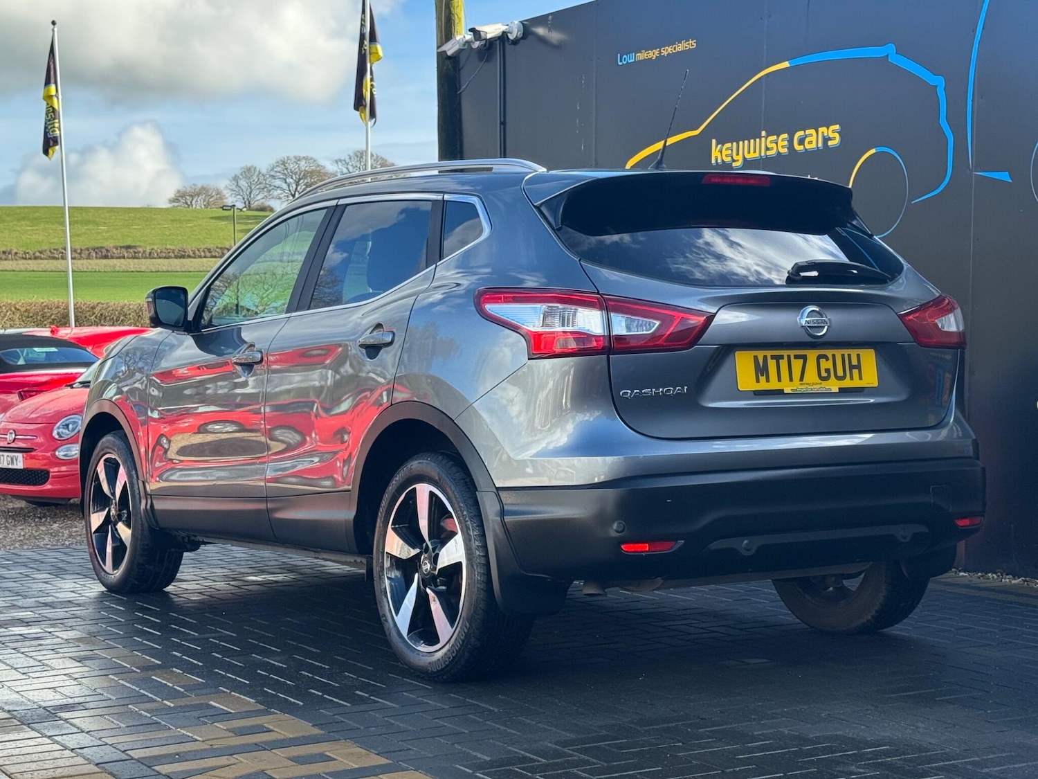 Used Nissan Qashqai 2017 for sale - 77683146: Photo 3