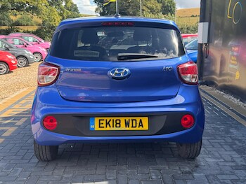 Used Hyundai i10 2018 for sale - 75708722: Photo