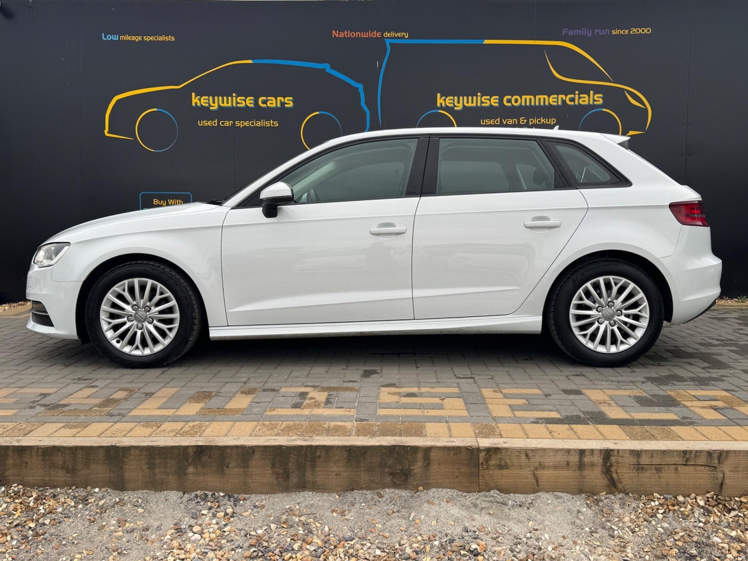 Used Audi A3 2015 for sale - 78157067: Photo 2