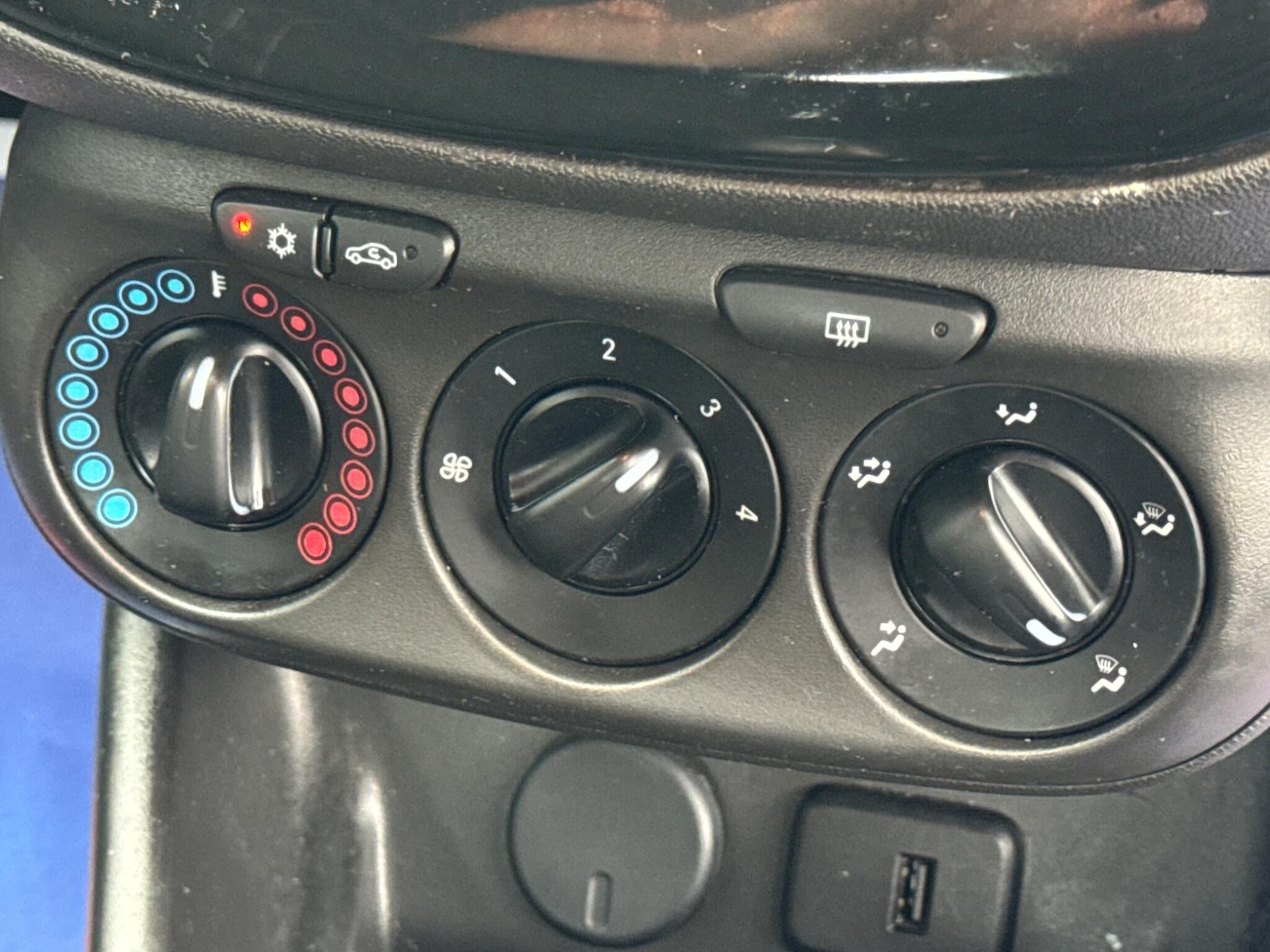 Used Vauxhall Corsa 2017 for sale - 76512373: Photo 26