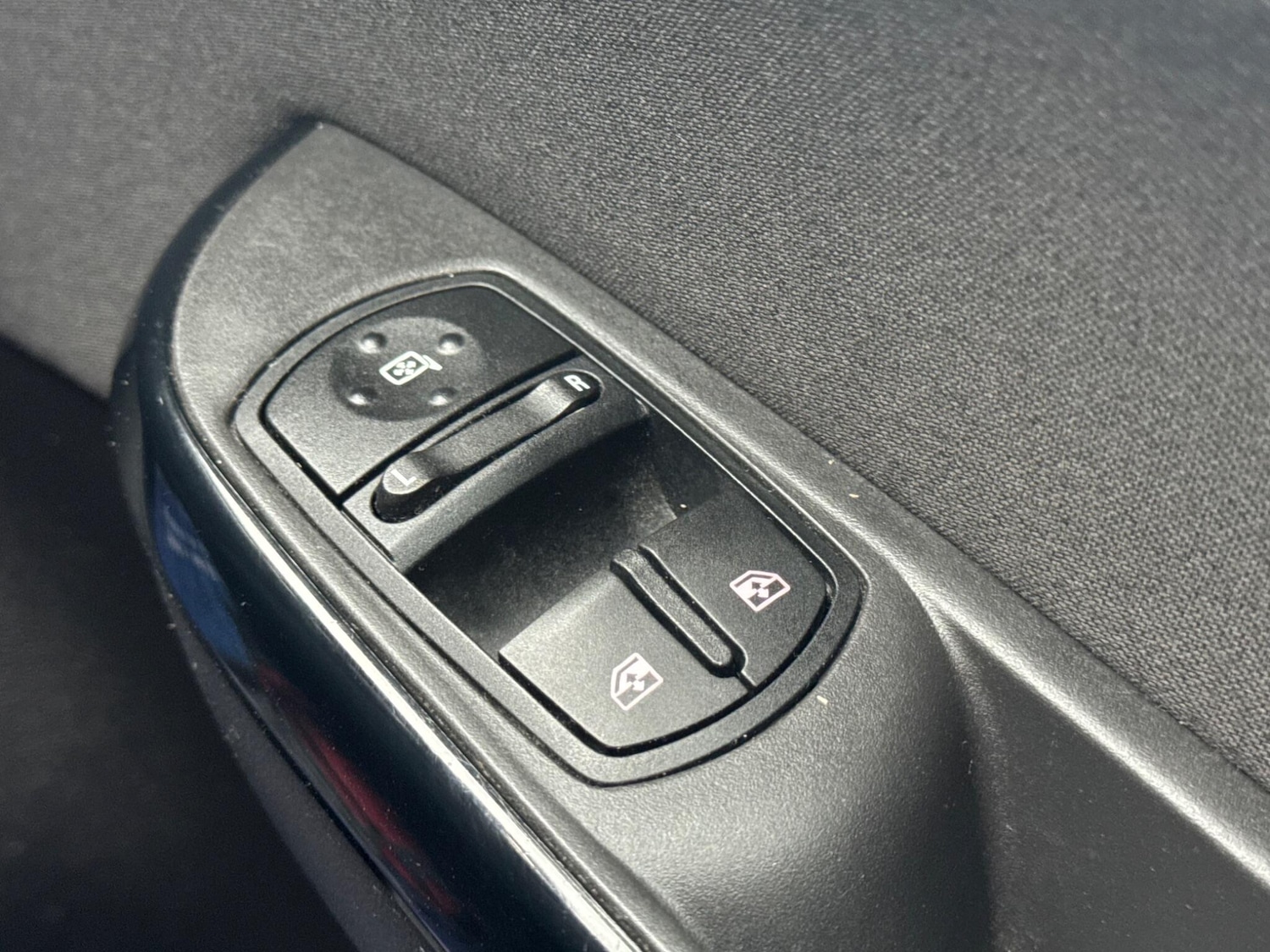 Used Vauxhall Corsa 2017 for sale - 76512373: Photo 29