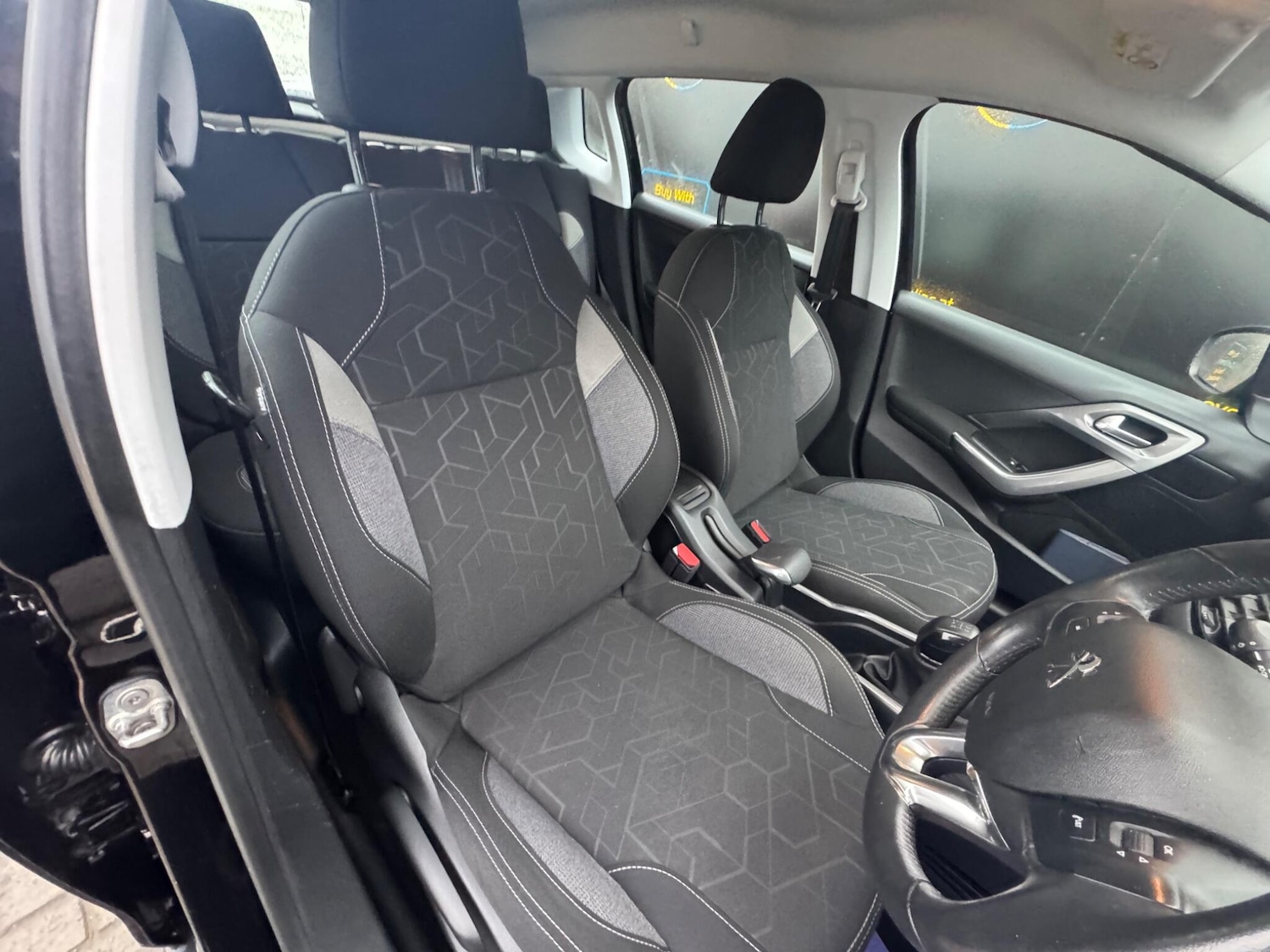 Used Peugeot 2008 2018 for sale - 77852920: Photo 15